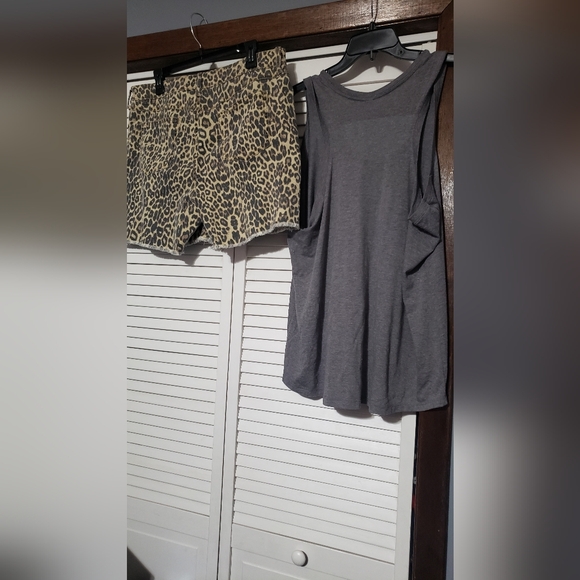 Ladies 2 Pc Animal Print Happy Camper Shorts & Tank 14/XXL - Picture 2 of 9